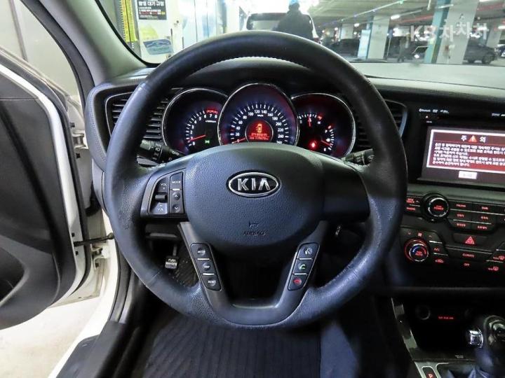 Kia K5 2.0 LPI Luxury 9