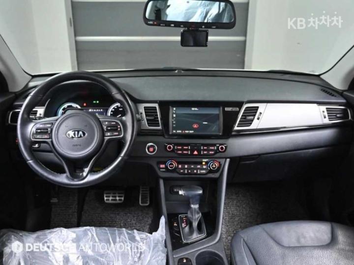 Kia Niro 1.6 Noblesse 8