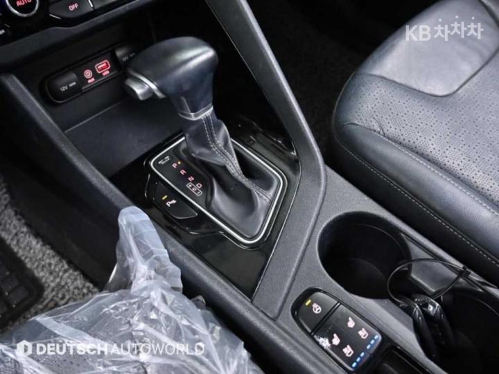 Kia Niro 1.6 Noblesse 10