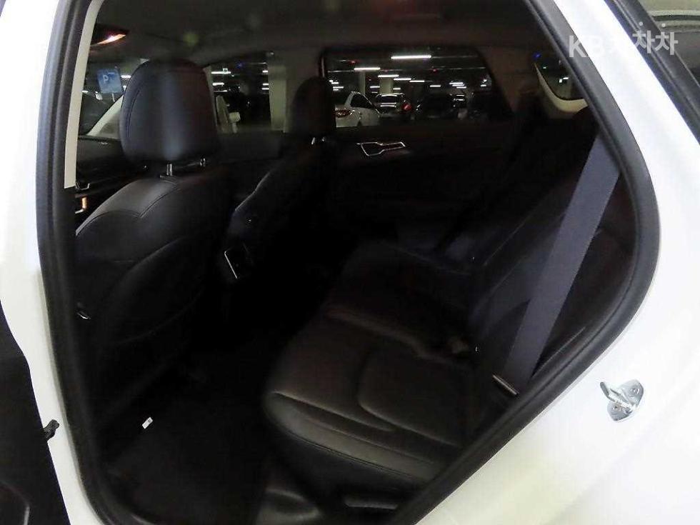2022 - kia sportage