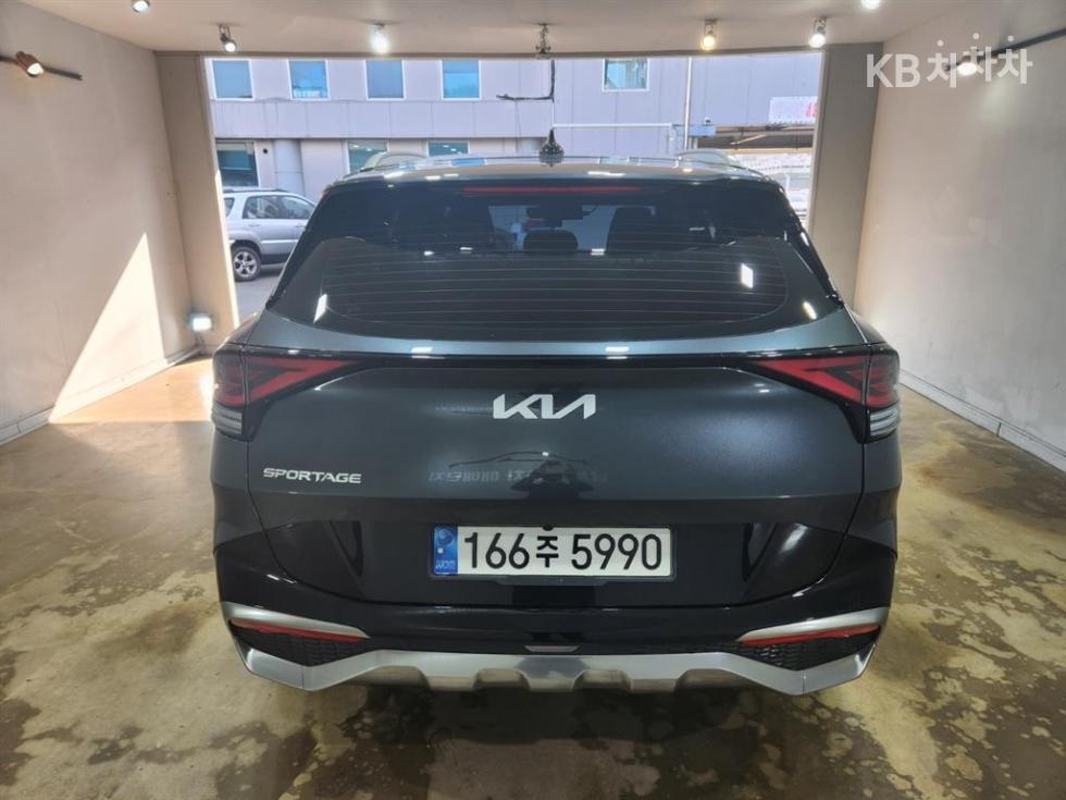 2022 - kia sportage