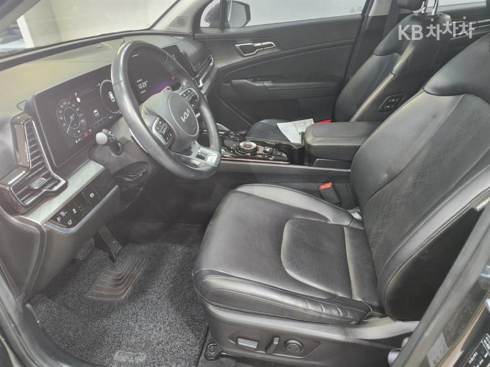 2022 - kia sportage
