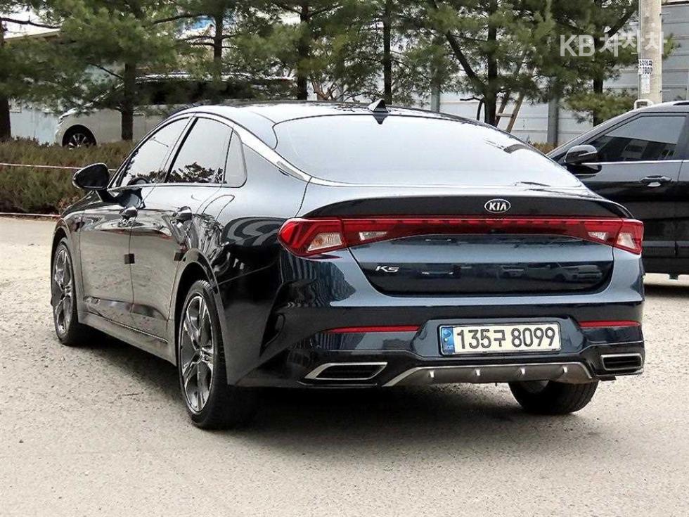 2021 - kia k5