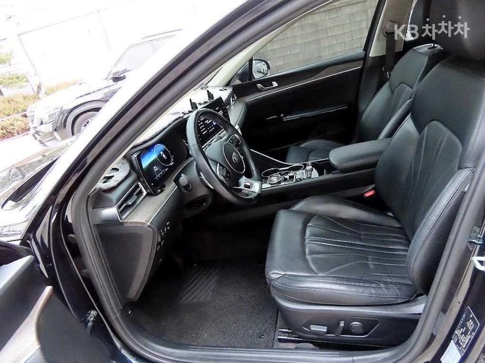 2021 - kia k5