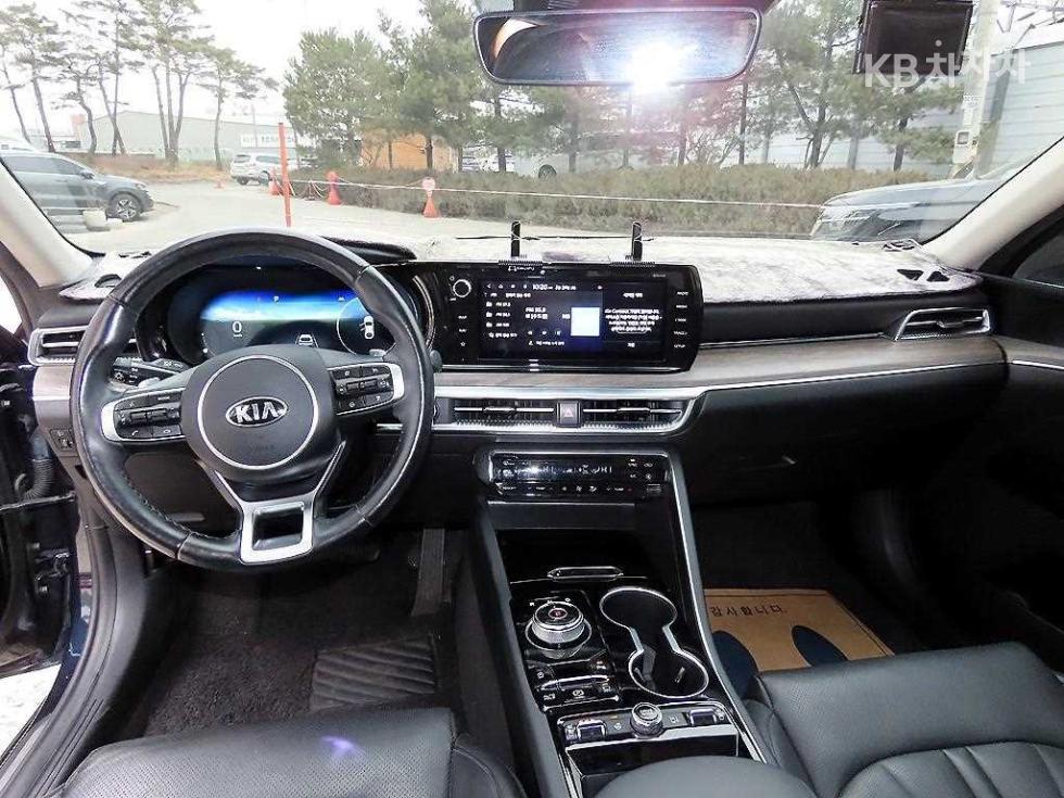 2021 - kia k5