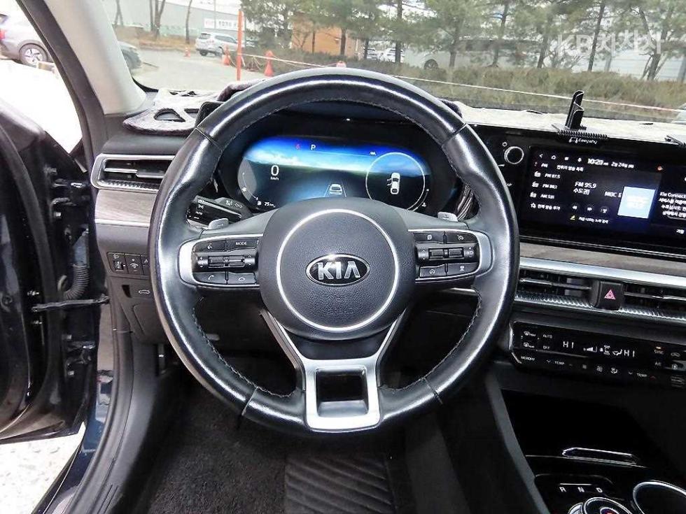 2021 - kia k5