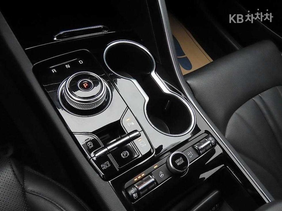 2021 - kia k5