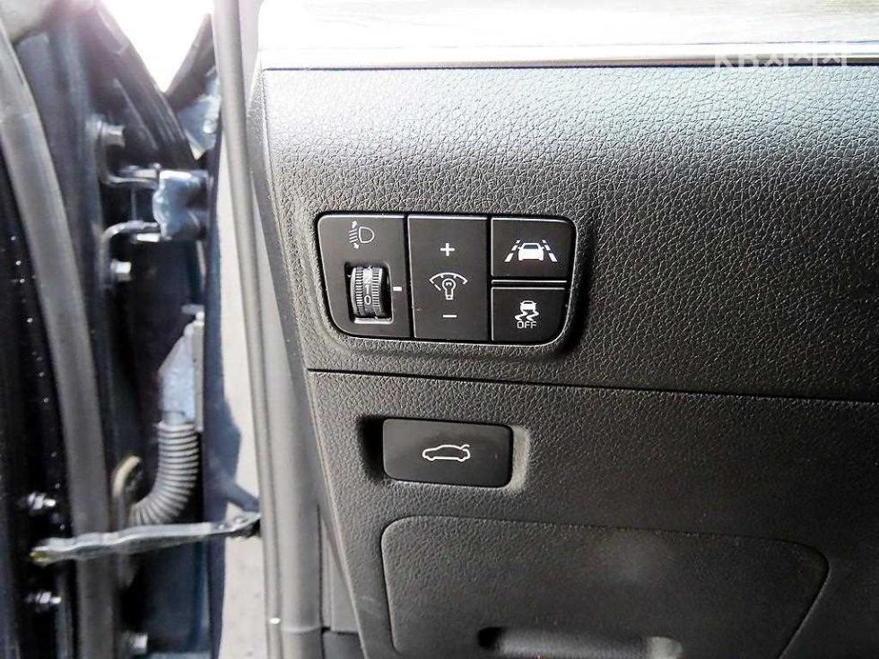 2021 - kia k5