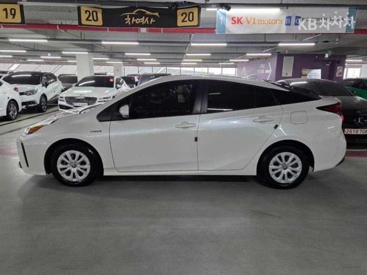 Toyota Prius 1.8 Base Type 4