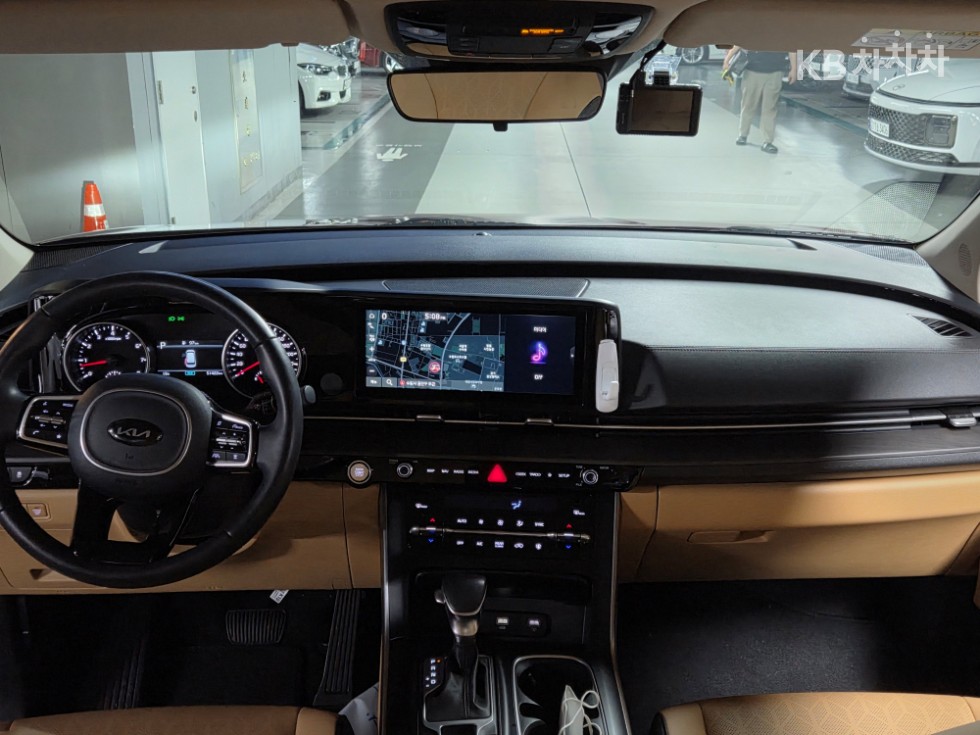 2021 - kia carnival