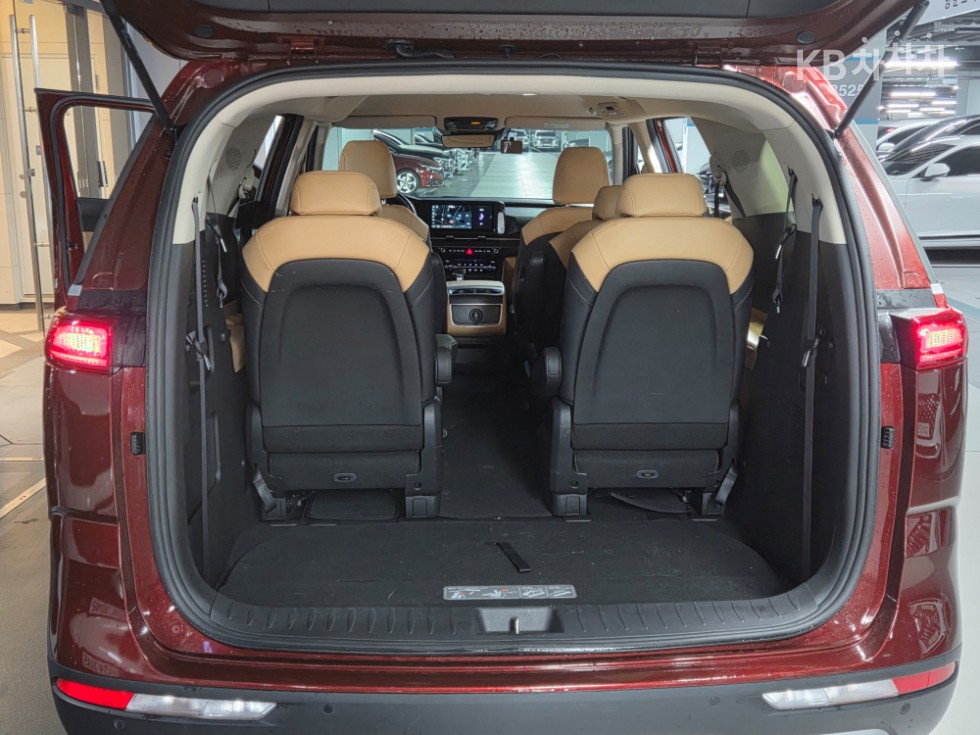 2021 - kia carnival