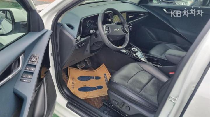 Kia Niro The 1.6 HEV Signature 4