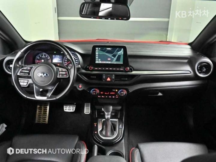 Kia K3 GT 1.6 T-GDi 5 Duo Basic 8