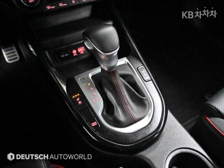 Kia K3 GT 1.6 T-GDi 5 Duo Basic 10