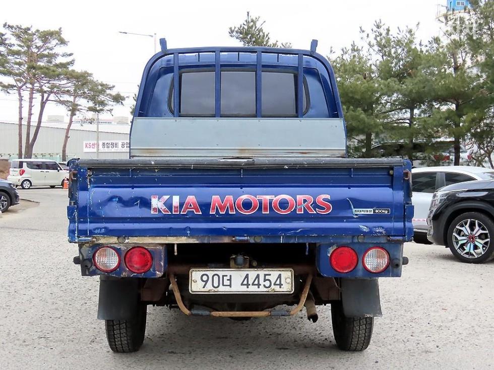 2013 - kia bongo iii