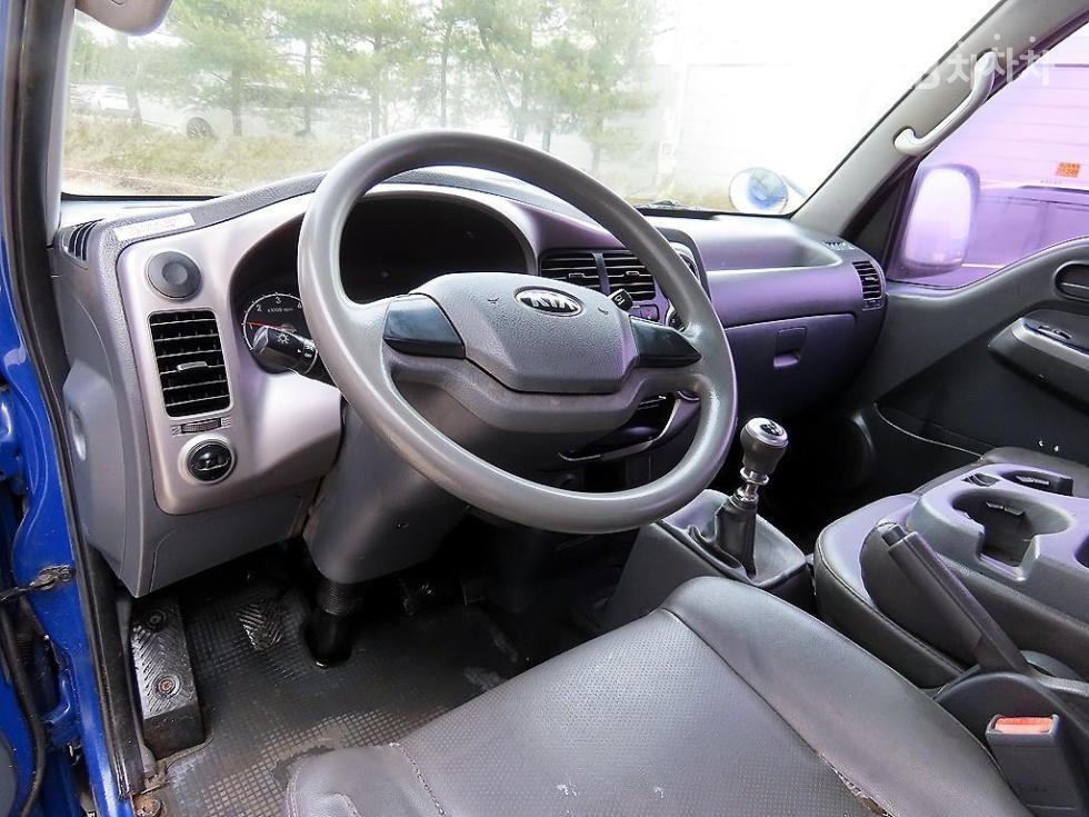 2013 - kia bongo iii