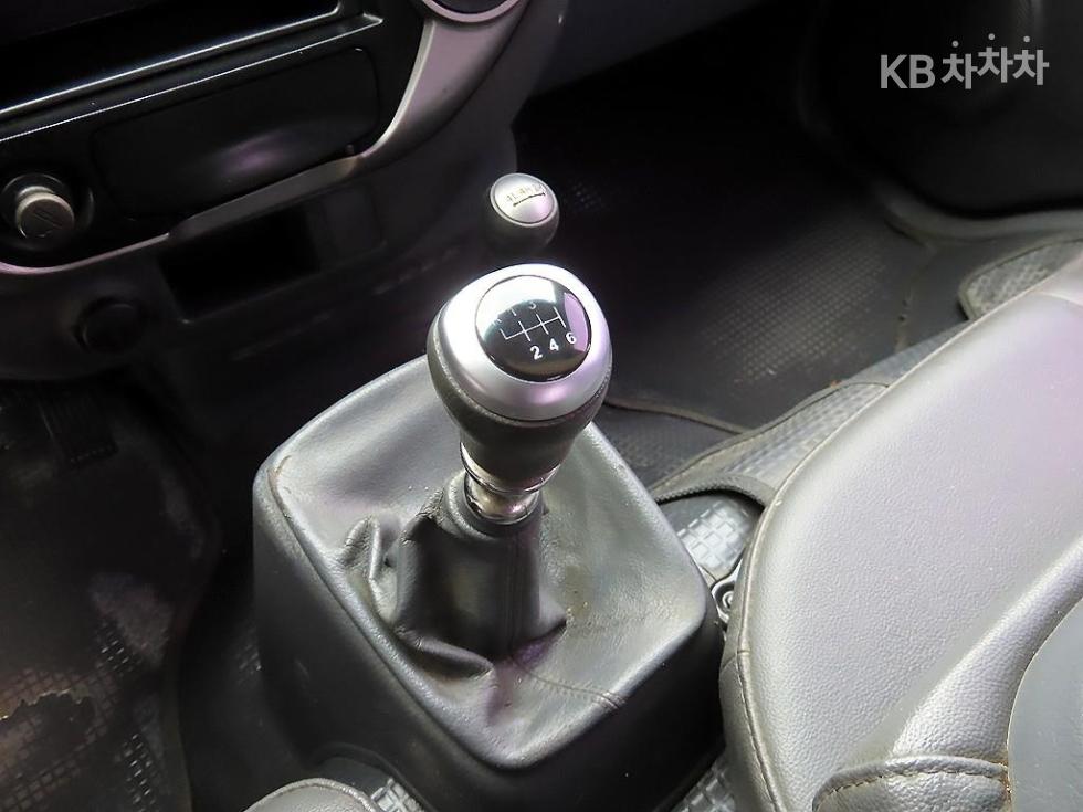 2013 - kia bongo iii