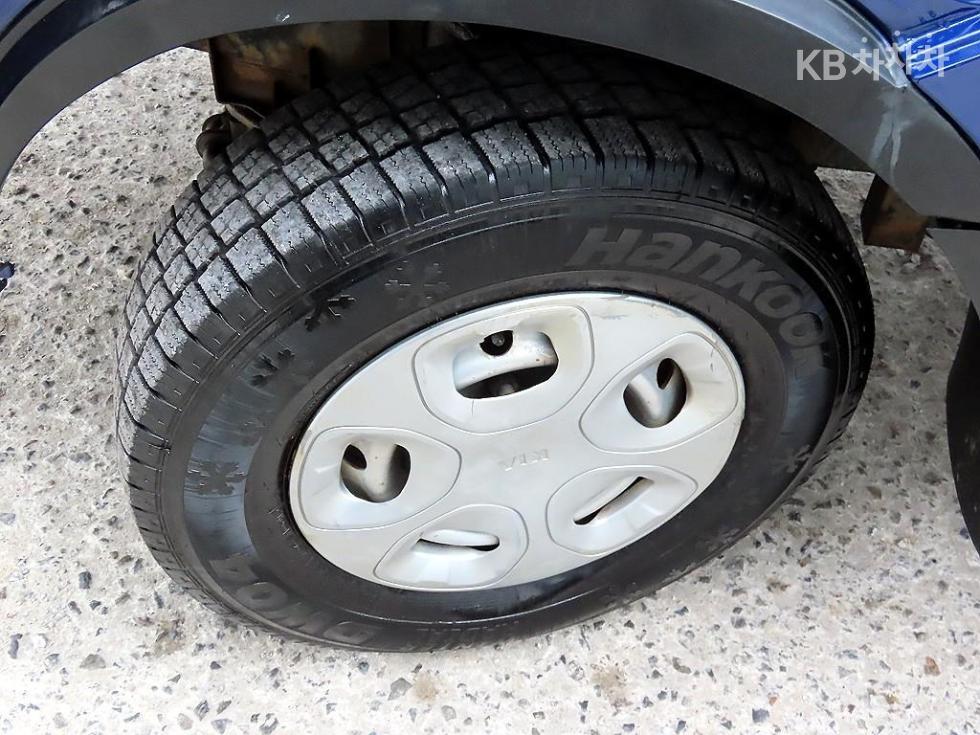 2013 - kia bongo iii