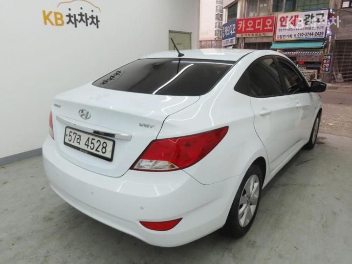 Hyundai Accent New 1.6 VGT Modern 4