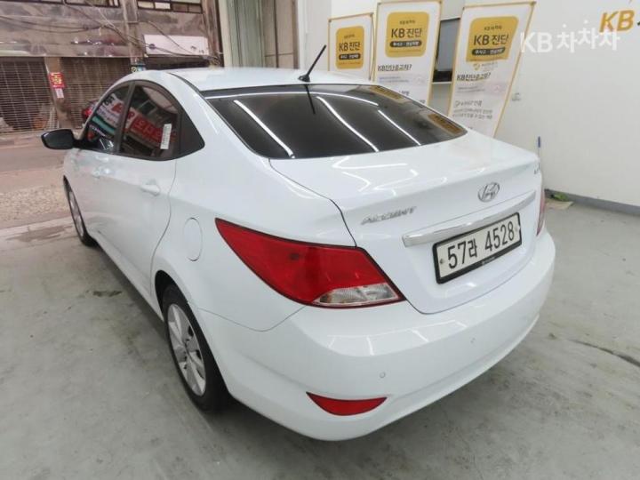 Hyundai Accent New 1.6 VGT Modern 5