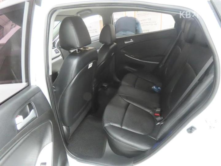 Hyundai Accent New 1.6 VGT Modern 7