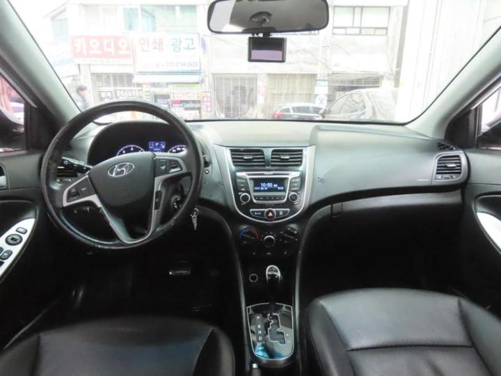 Hyundai Accent New 1.6 VGT Modern 8