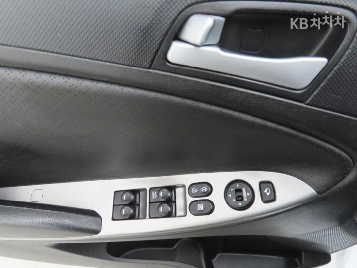 Hyundai Accent New 1.6 VGT Modern 10