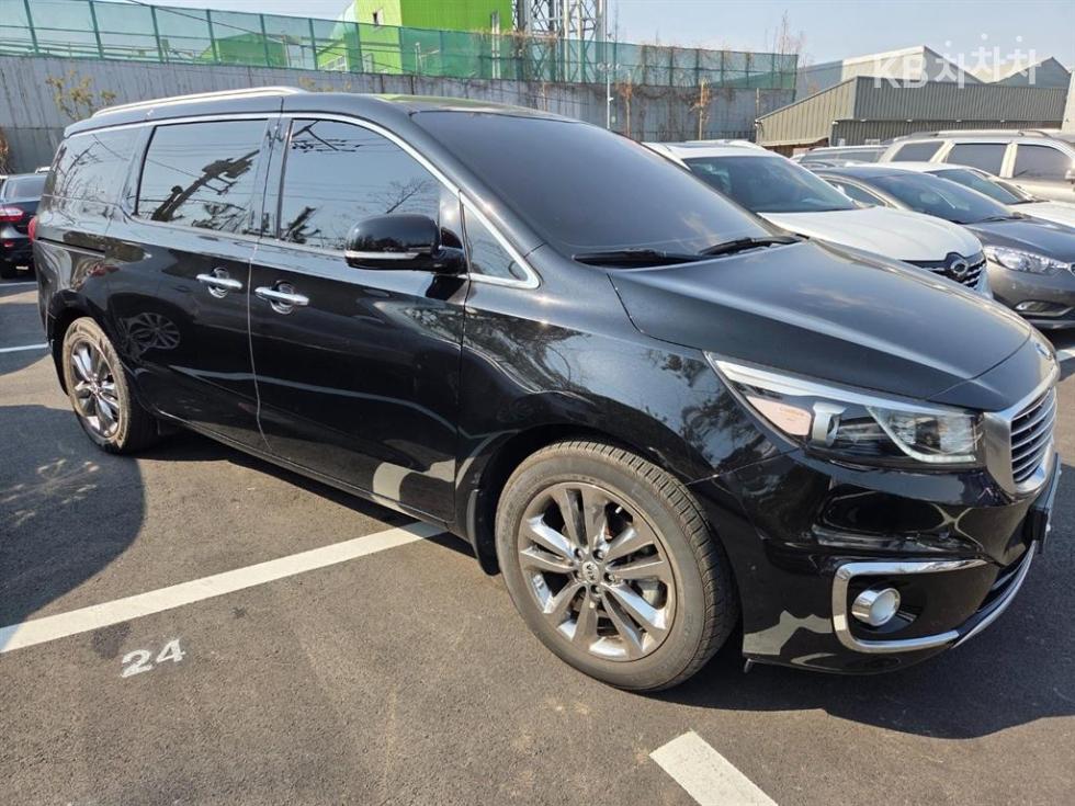 2017 - kia carnival