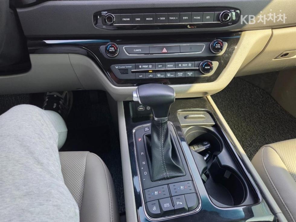 2017 - kia carnival
