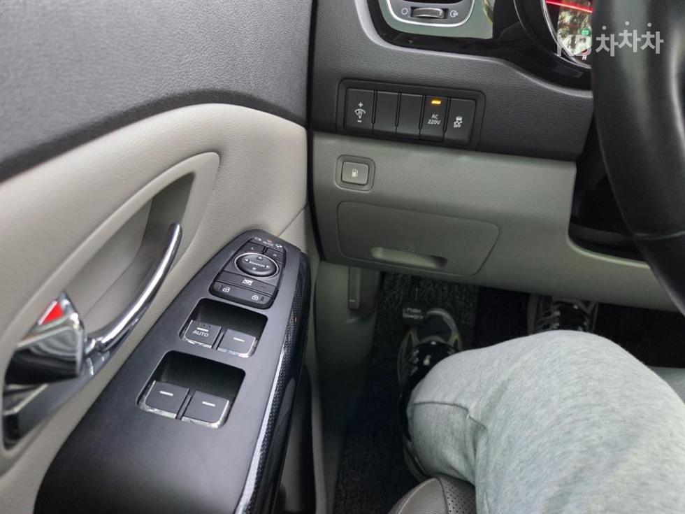2017 - kia carnival