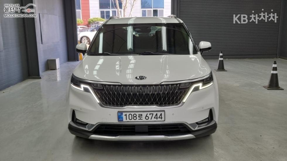 2021 - kia carnival
