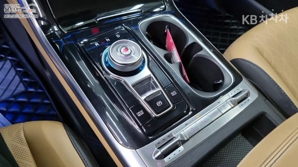 2021 - kia carnival