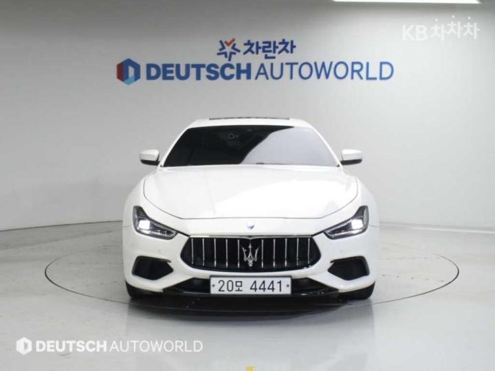 Maserati Ghibli New Diesel 3.0 GranSport 2