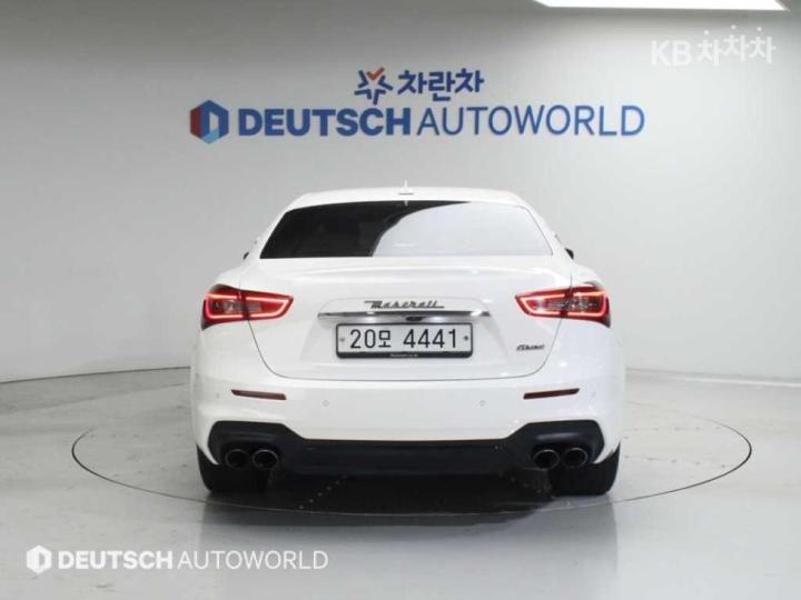 Maserati Ghibli New Diesel 3.0 GranSport 5