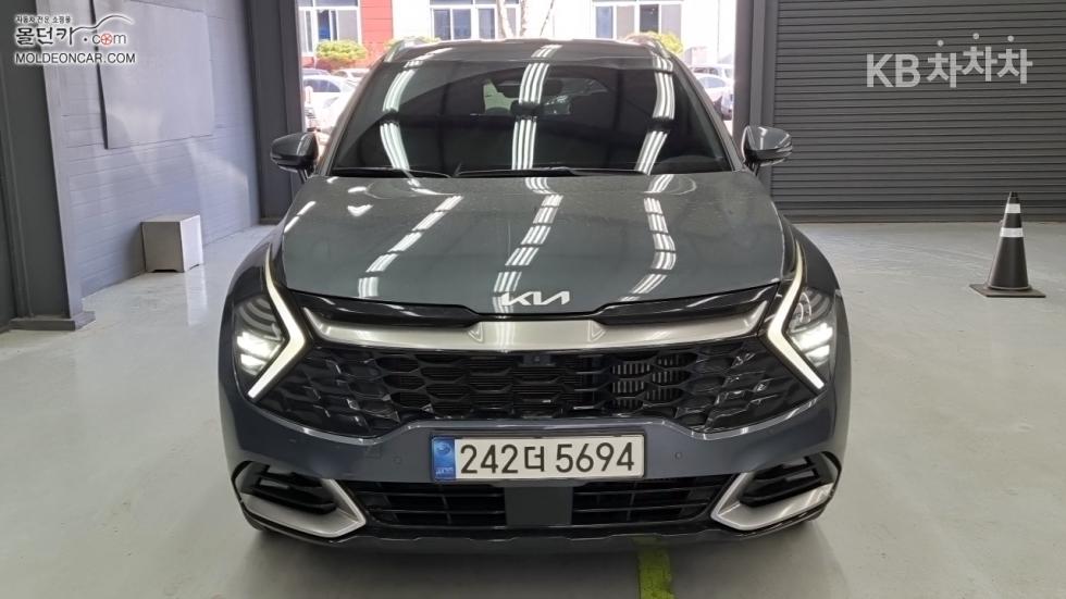 2022 - kia sportage