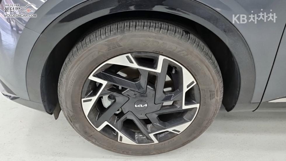 2022 - kia sportage