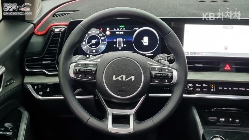2022 - kia sportage