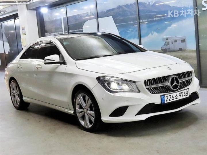 Mercedes-Benz CLA-Class CLA200 CDI C117 2