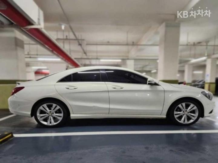 Mercedes-Benz CLA-Class CLA200 CDI C117 3
