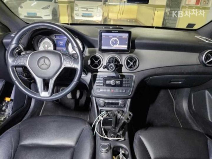 Mercedes-Benz CLA-Class CLA200 CDI C117 8