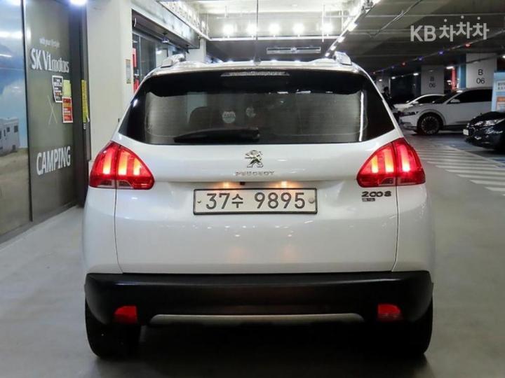Peugeot 2008 1.6 e-HDi 4