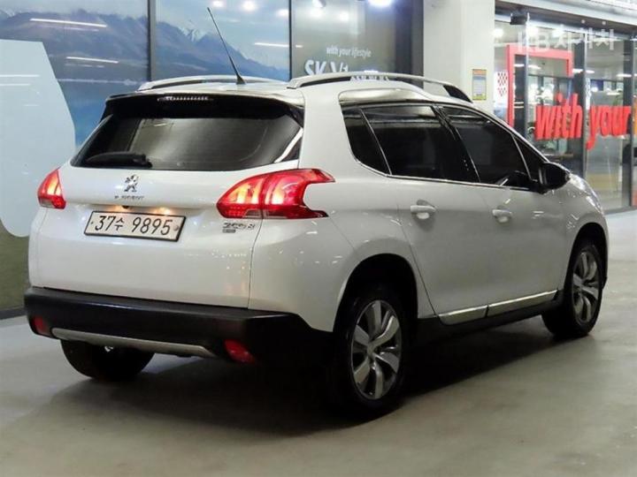 Peugeot 2008 1.6 e-HDi 5