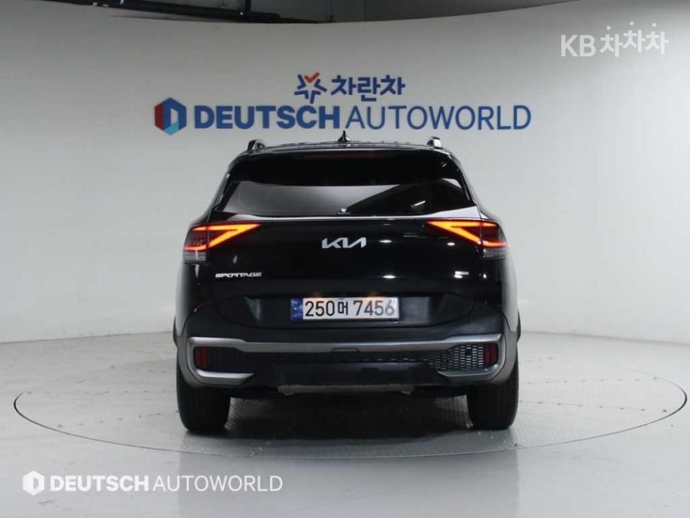 2023 - kia sportage