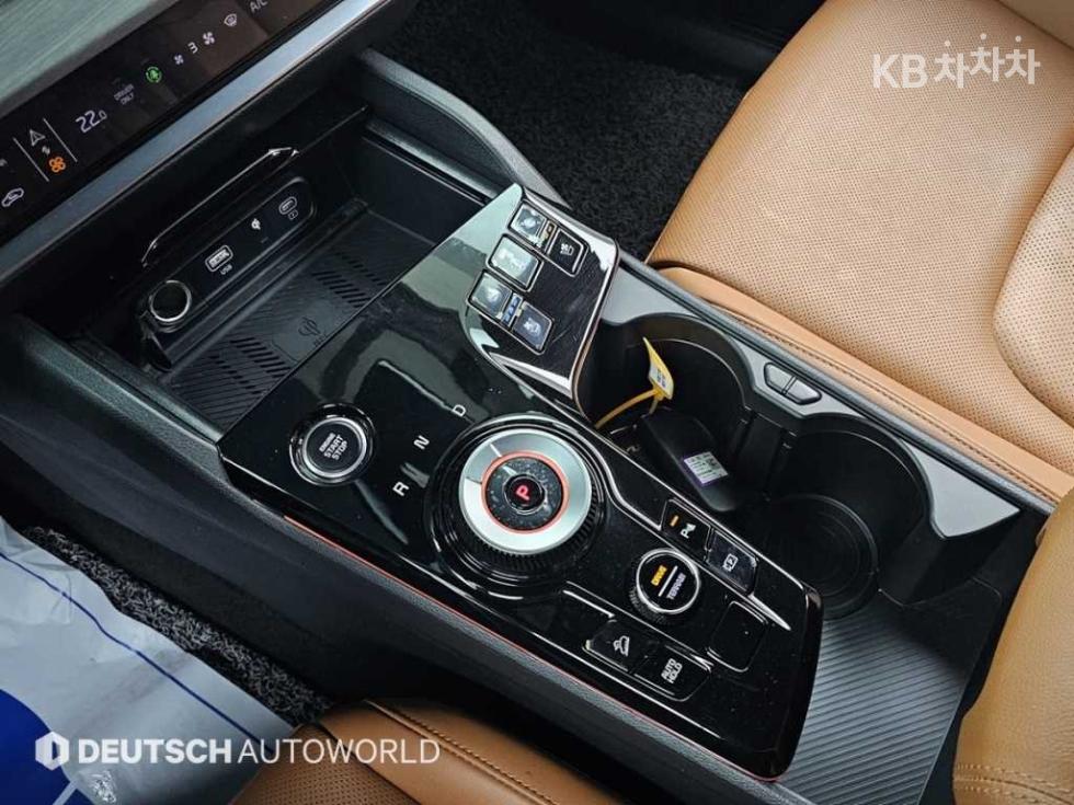 2023 - kia sportage