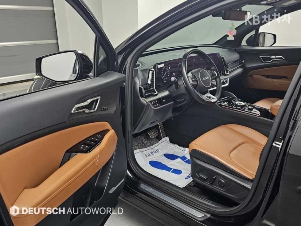 2023 - kia sportage