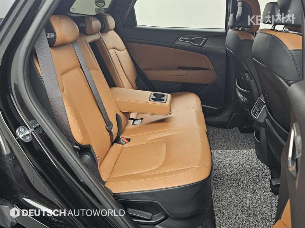 2023 - kia sportage
