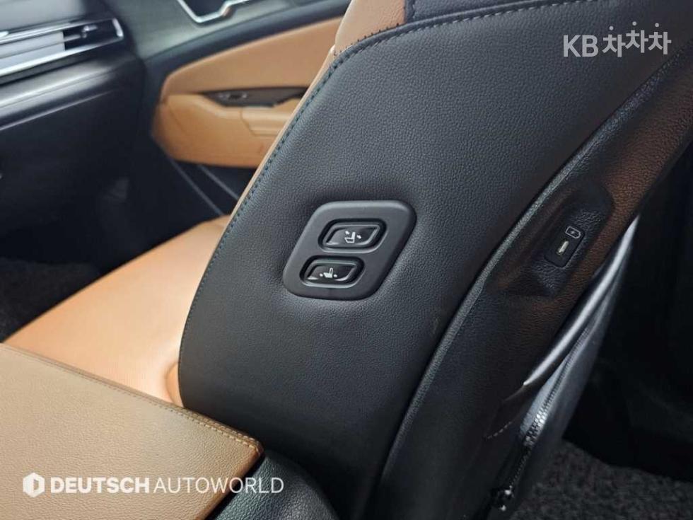 2023 - kia sportage