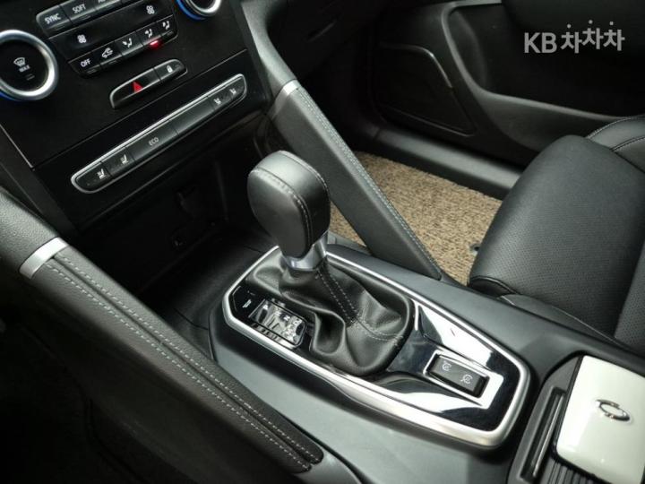 Renault QM6 QUEST Van HZG PH3 2.0 LPe Base Type 8