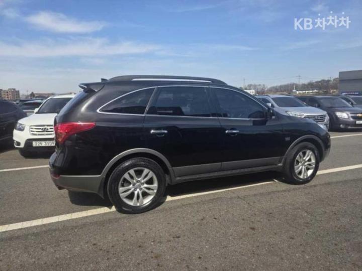 Hyundai Veracruz 2WD 300VX LUXURY 5