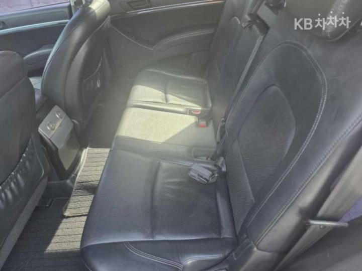 Hyundai Veracruz 2WD 300VX LUXURY 9